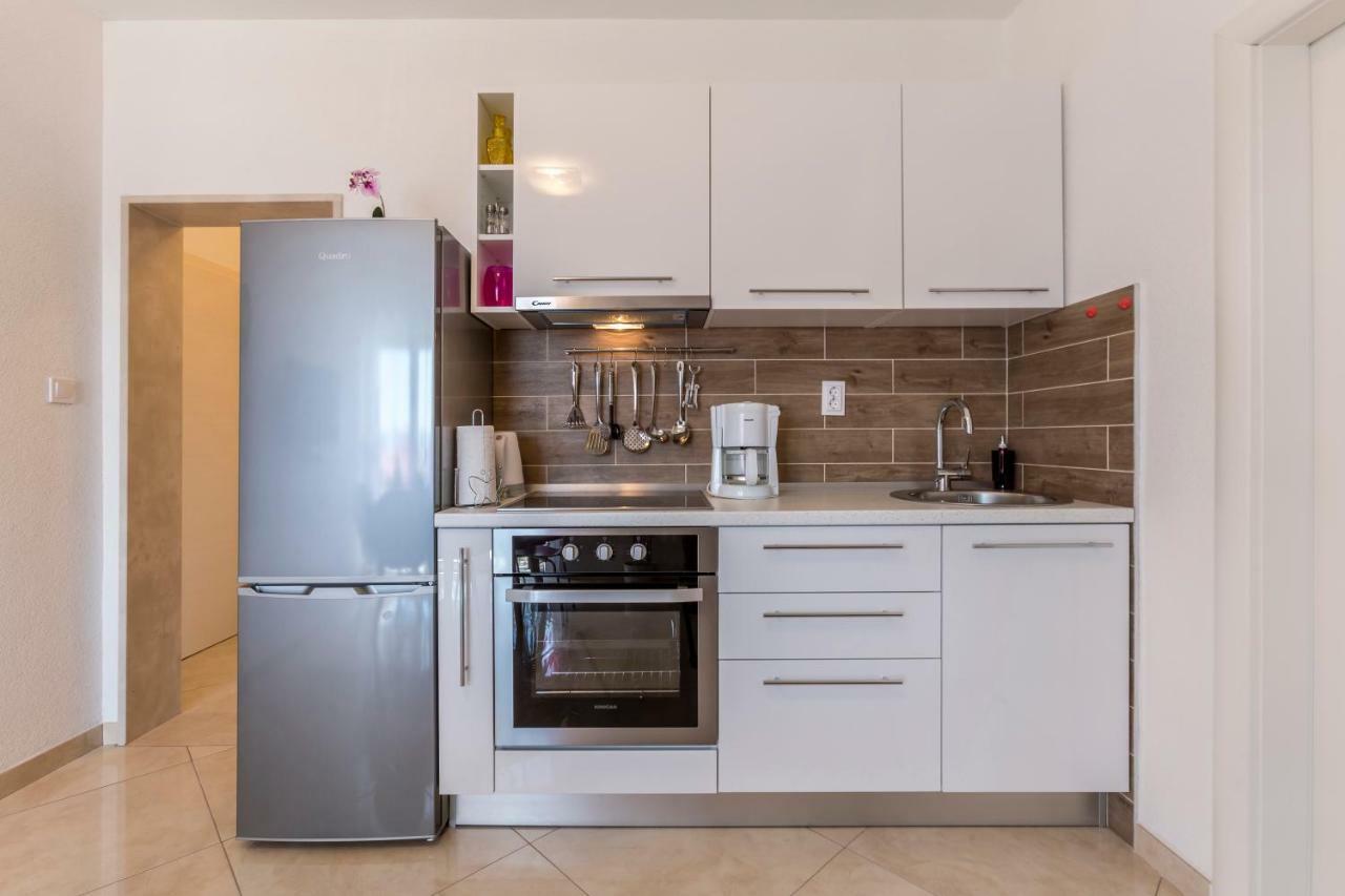 Apartments Petra ボル エクステリア 写真